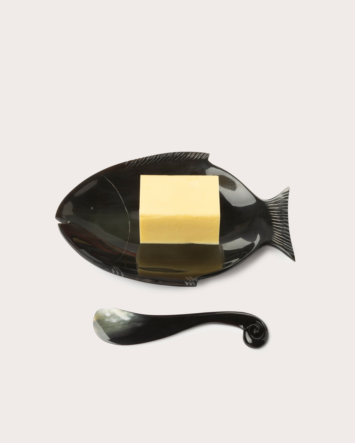 Butter Dish and Knife Duet, Horn