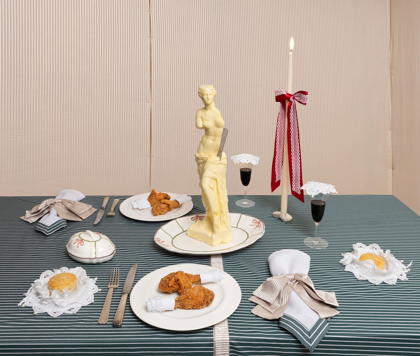 Tiny Bowl, Bow & Garland