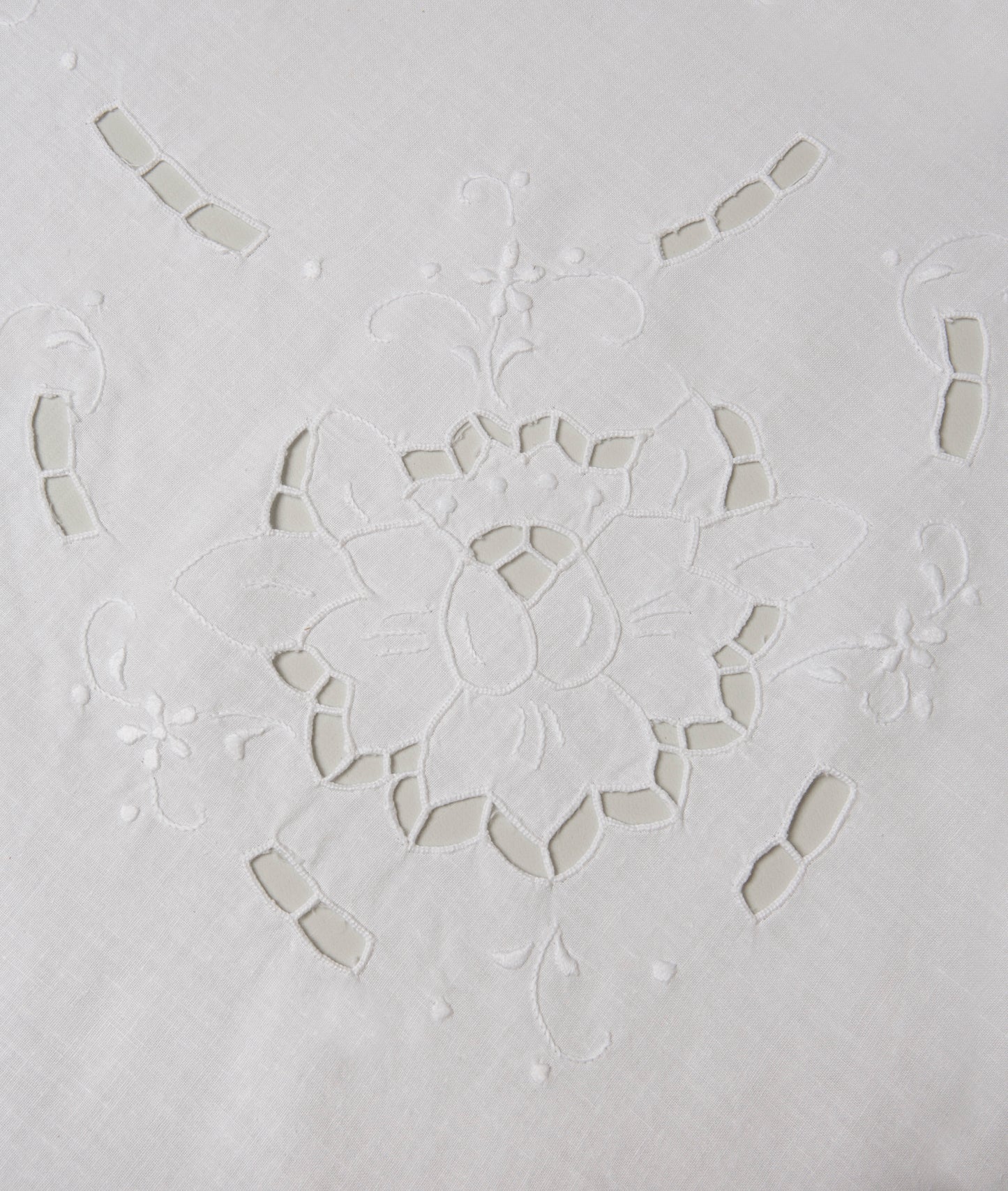 Embroidered Lace Tablecloth with Six Napkins, Rose