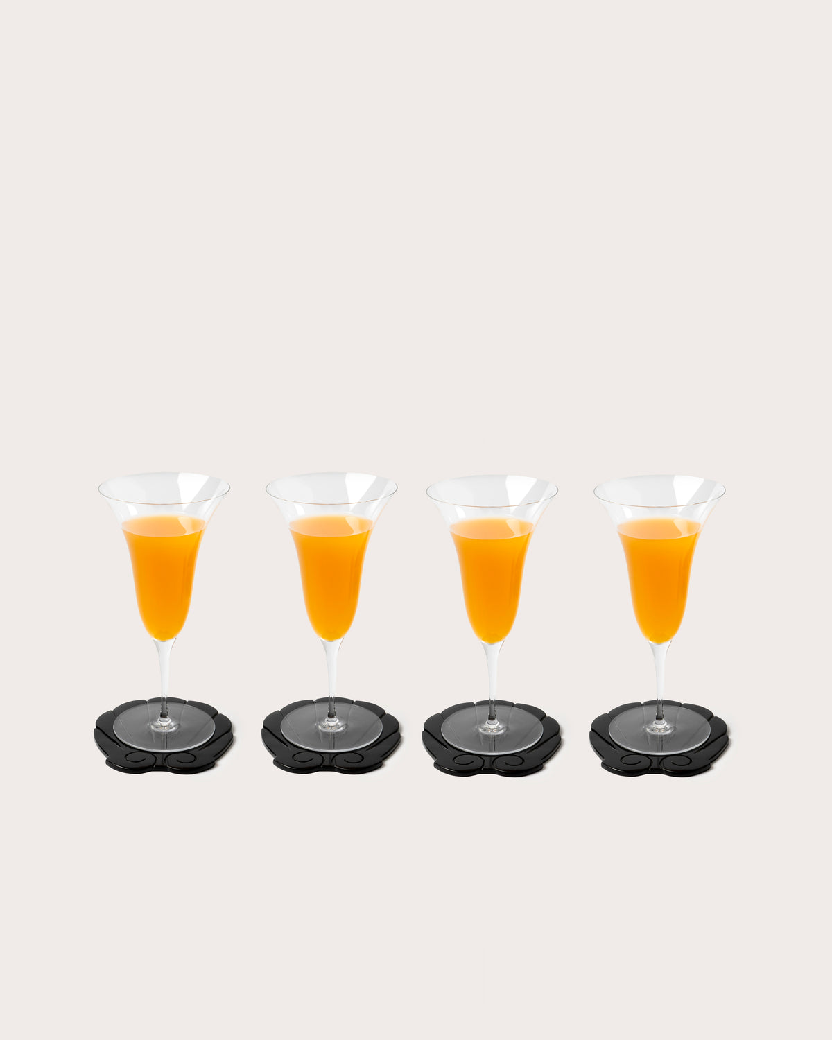 Scalloped Coaster Quartet, Horn
