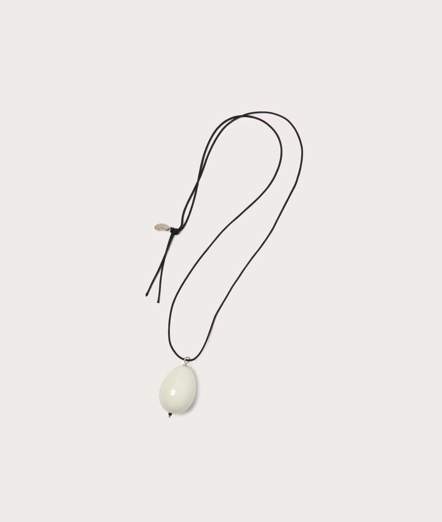 Host Pendant, Egg
