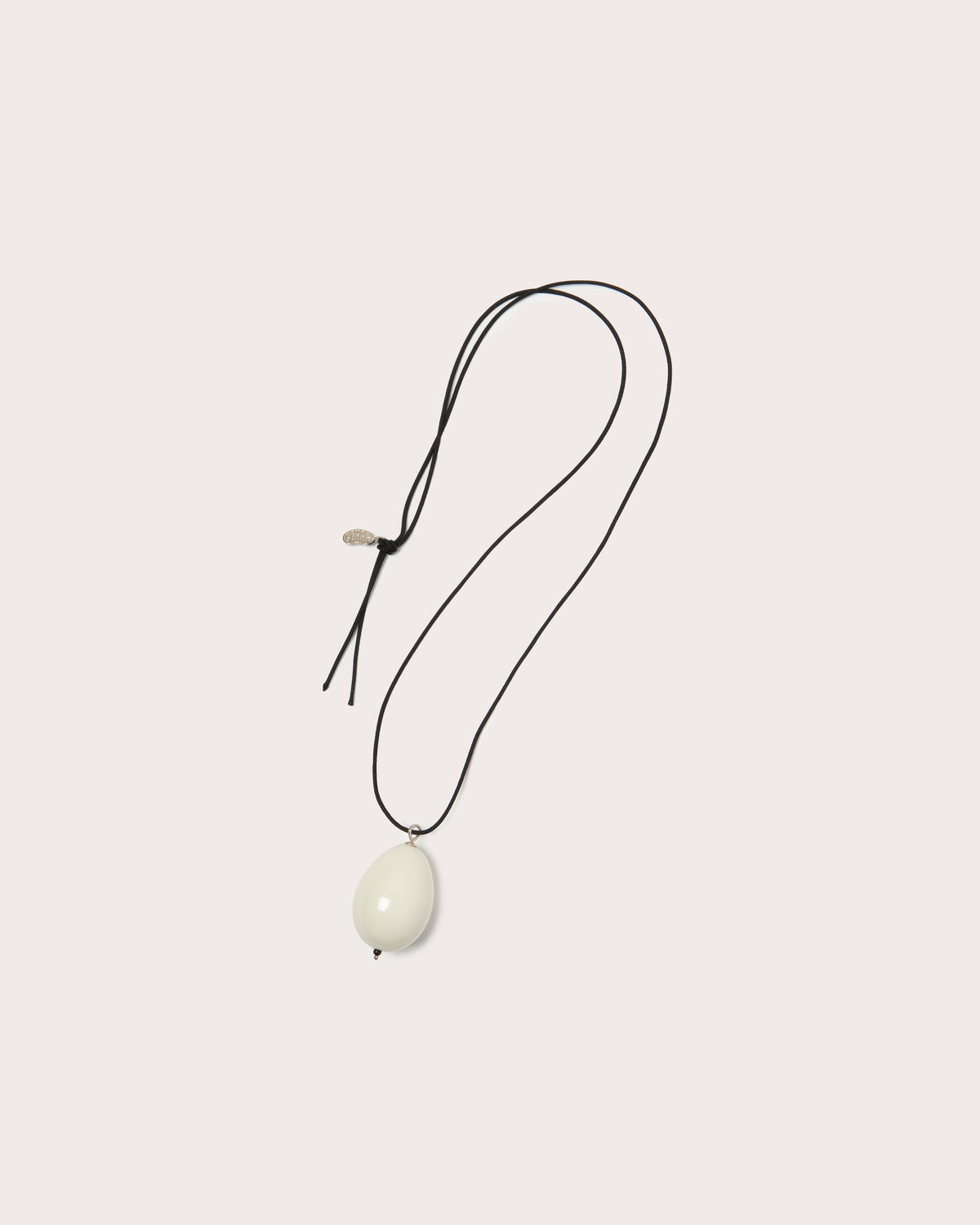 Host Pendant, Egg
