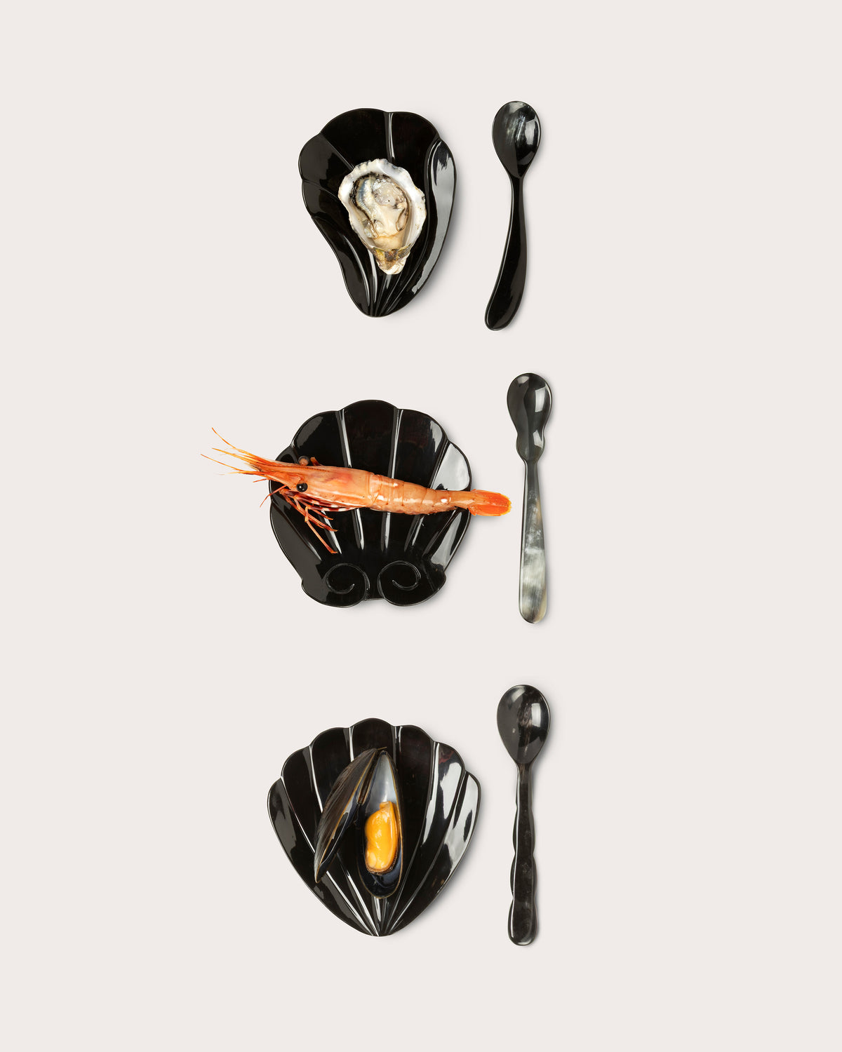 Shell Six Piece Dish & Spoon Set, Horn