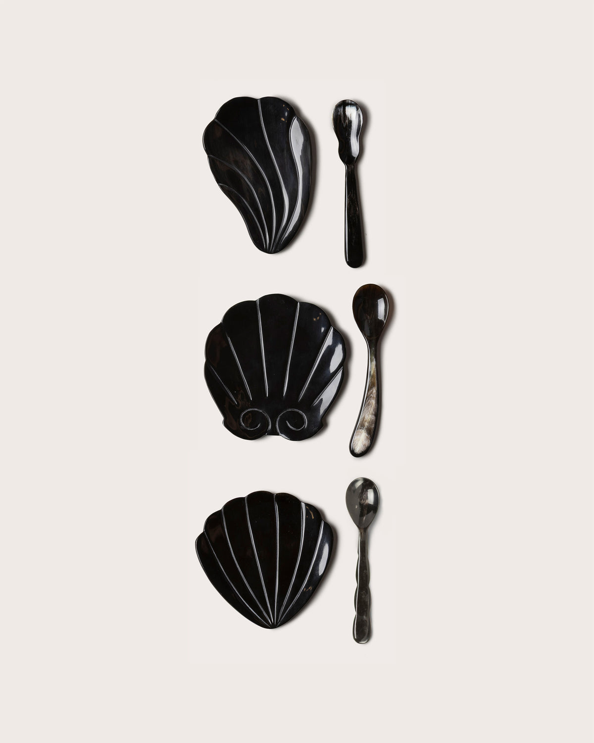 Shell Six Piece Dish & Spoon Set, Horn
