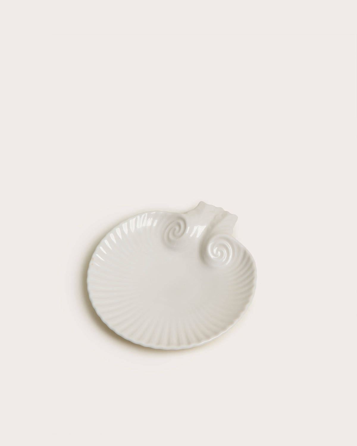 Clamshell Dish, Porcelain