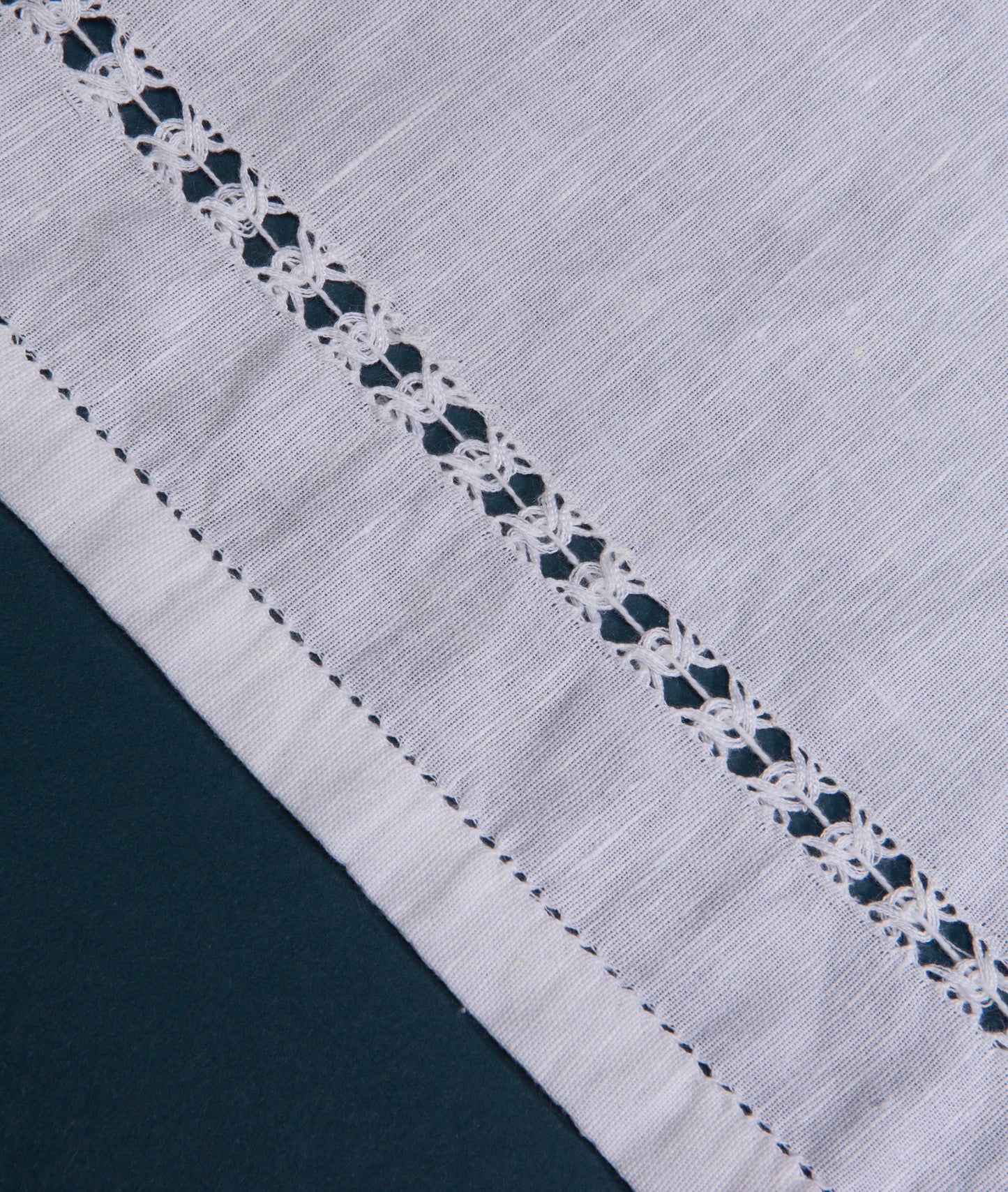 Table Runner with Á Jour Stitch